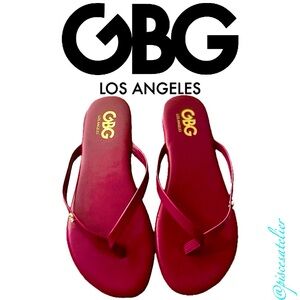 GBG Los Angeles Flat Flip Flop Sandals in Fuchsia, Women’s Size 7